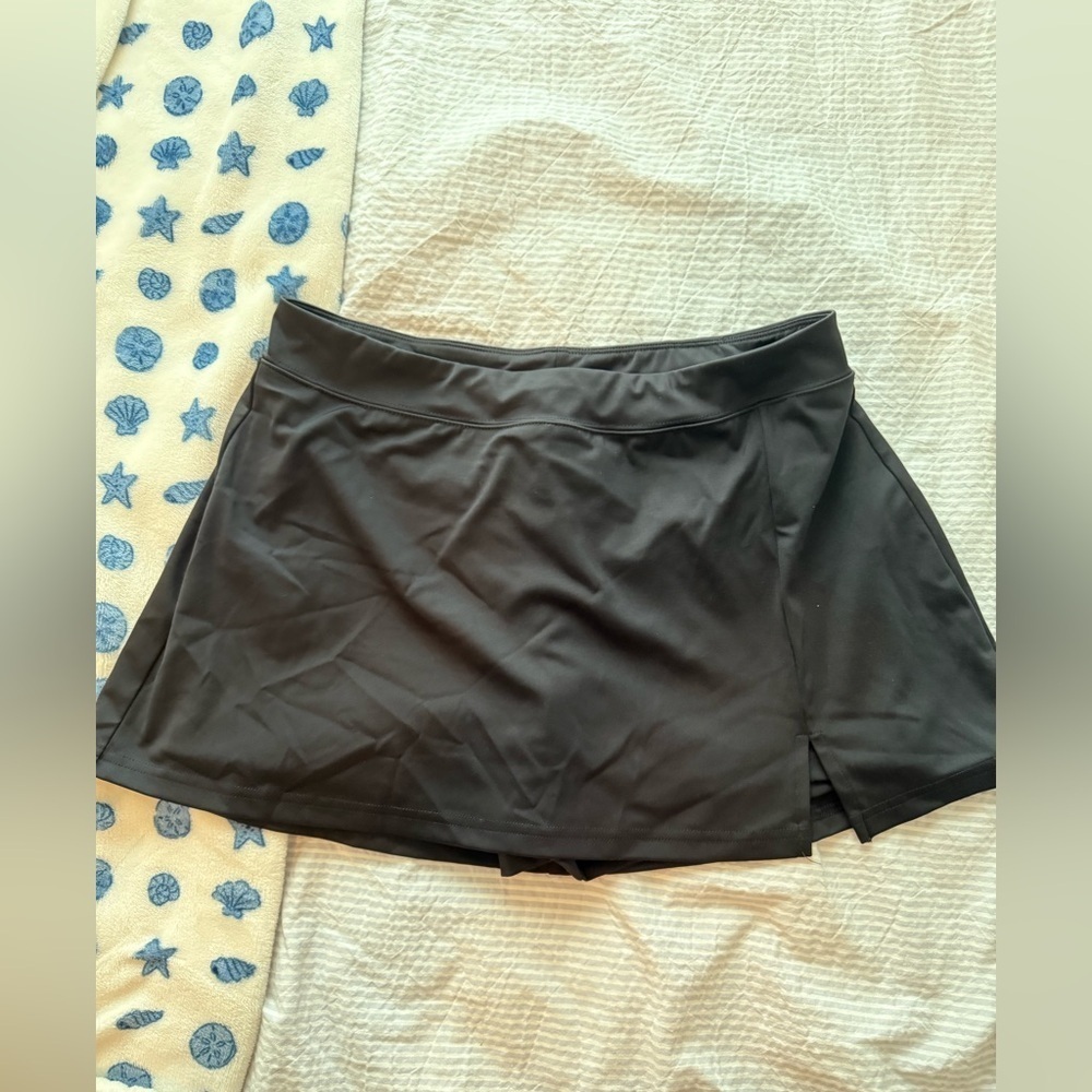 Aeropostale Women's Black Athletic Skort Size Large